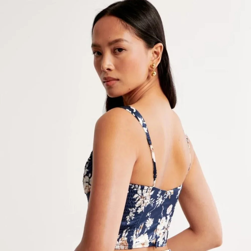 Abercrombie & Fitch Ruched Plunge Tank Top Blue Floral Size Large NWT - Picture 2 of 8
